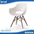 DOOVA- living chair with wood legs durable and fashionable